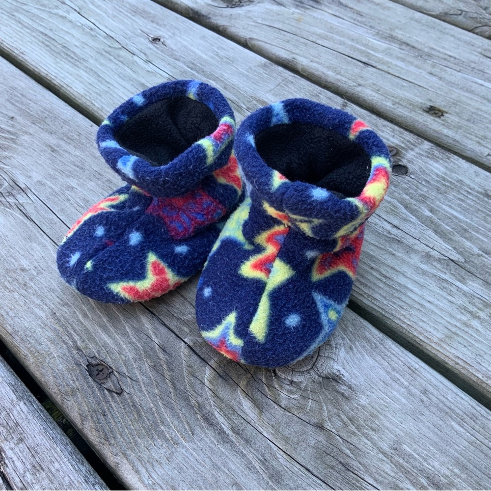Acorn Kids Fleece Booties - Multicolor Stars